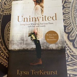 ⚜️“Uninvited” Book⚜️ by Lysa Terkeurst NWT